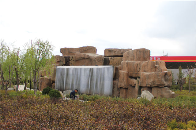 拉薩娘熱路格?；ü珗@